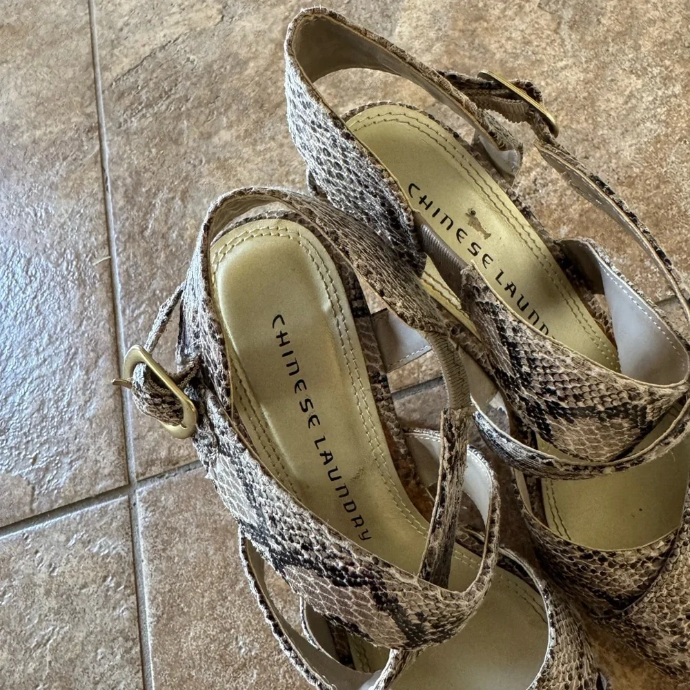 Chinese Laundry Gray and Tan Wedges with Cork Heel - Picture 3 of 4